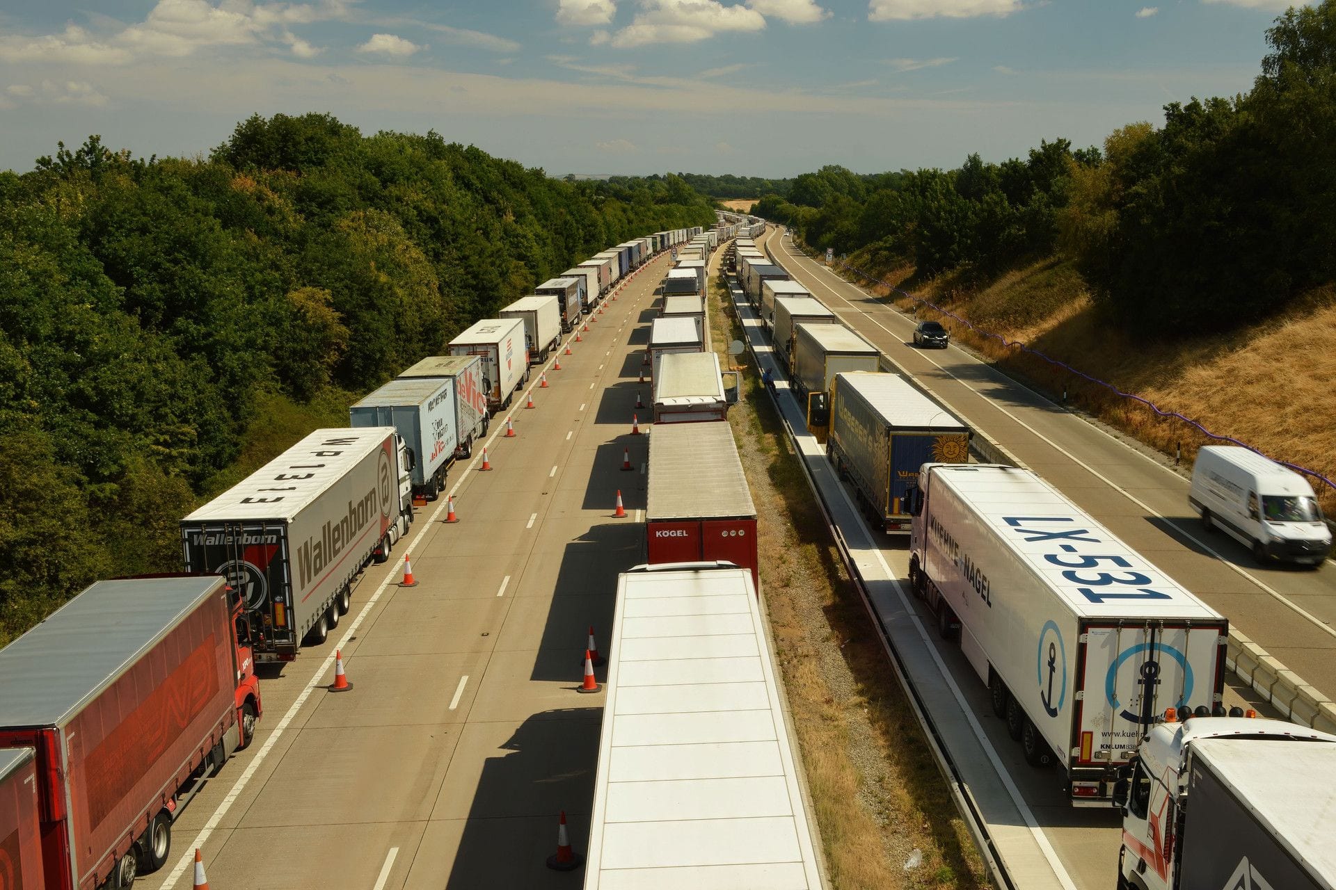Transport drogowy osób i towarów
