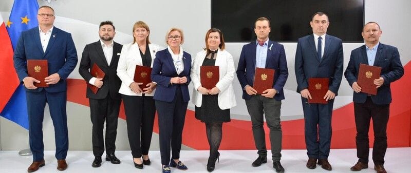 Sekretarz Stanu w MEiN Marzena Machałek wręczyła powołania nowym członkom Rady do spraw Doskonalenia Systemu Oświaty. Wśród docenionych znalazł się pochodzący z Łomży nauczyciel Piotr Chmielewski.