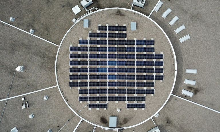 Widok Z Lotu Ptaka Na Sieć Paneli Słonecznych